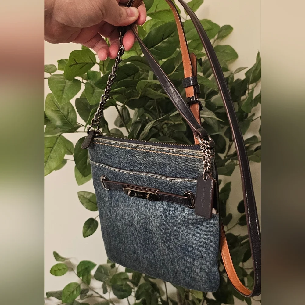 Coach Swagger Denim and Leather Swingpack with Gunmetal Hardware - Picture 6 of 12